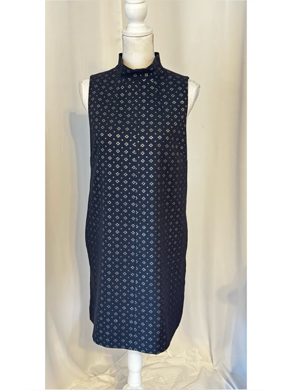50% Off! Cremieux Black Metallic Jacquard Mock Neck Sheath Dress Size 6